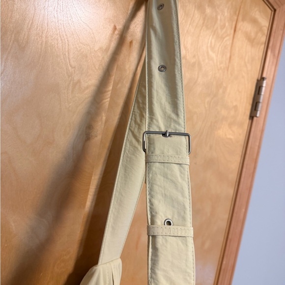 American Eagle Outfitters Cream Canvas Crossbody NWOT - Picture 7 of 7